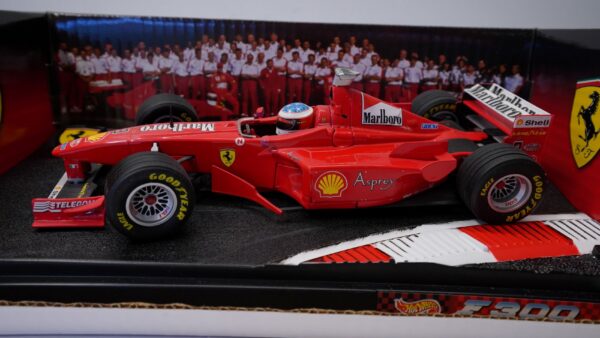 HOTWHEELS 1:18 Ferrari F300 #3 Michael Schumacher 1998